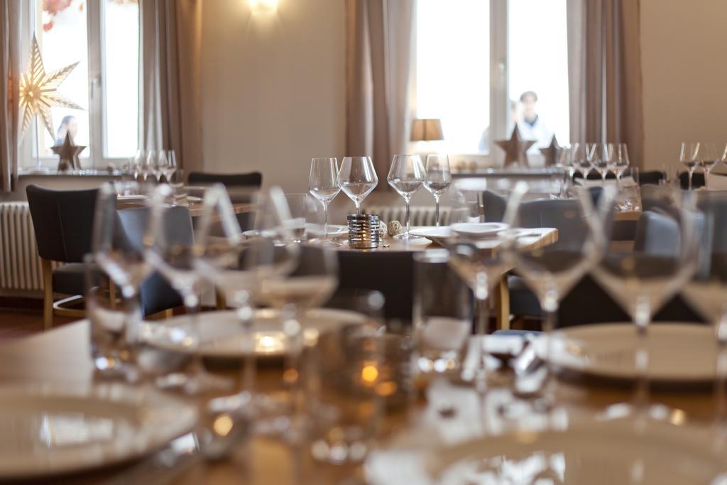 ホテル Gasthaus Zum Halbmond スパイヤー エクステリア 写真